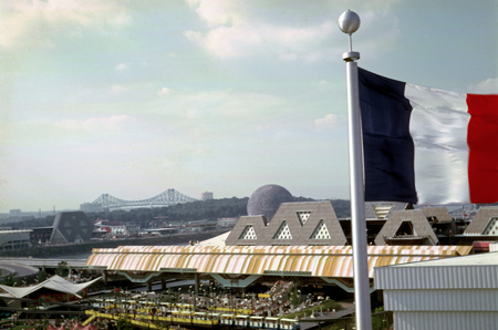 009 - View from top of France pavilion