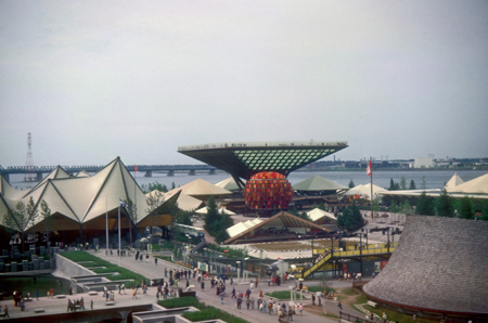 003 - Looking towards Canadian pavilions