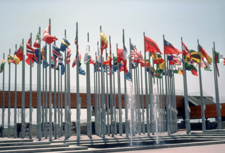 008 - Flags in Place des Nations