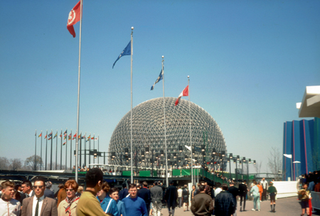 013 - United States Pavilion and Mini-train