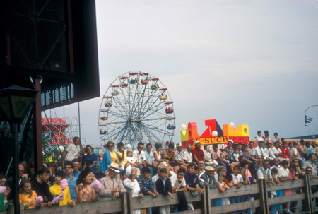 076 - La Ronde - crowd along water