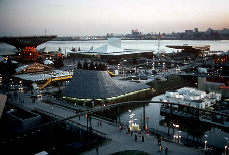 008 - Canadian pavilions at dusk